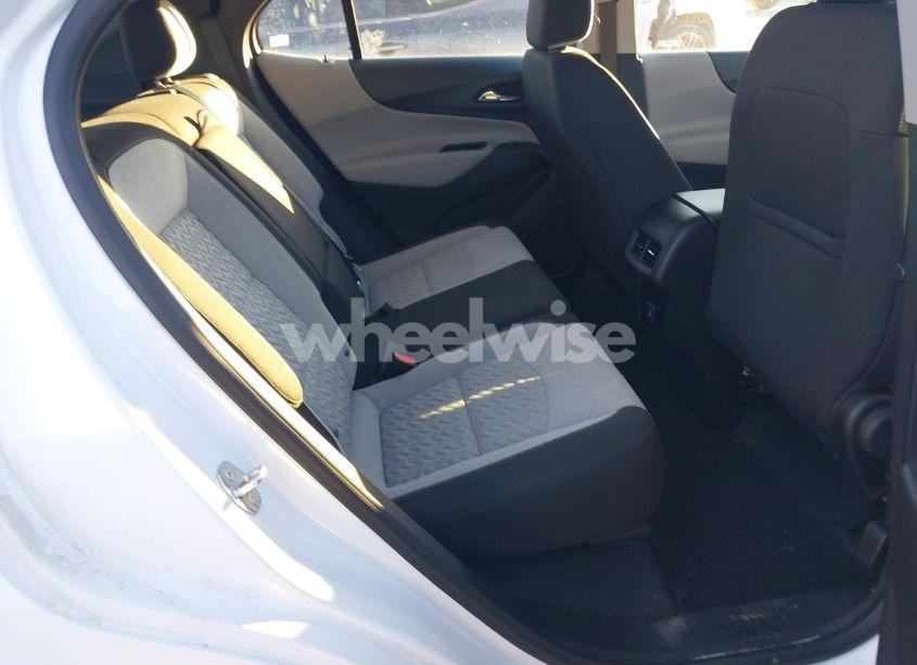 Photo 8 of 2022 Chevrolet Equinox FWD LS (VIN 2GNAXHEV2N6119368)