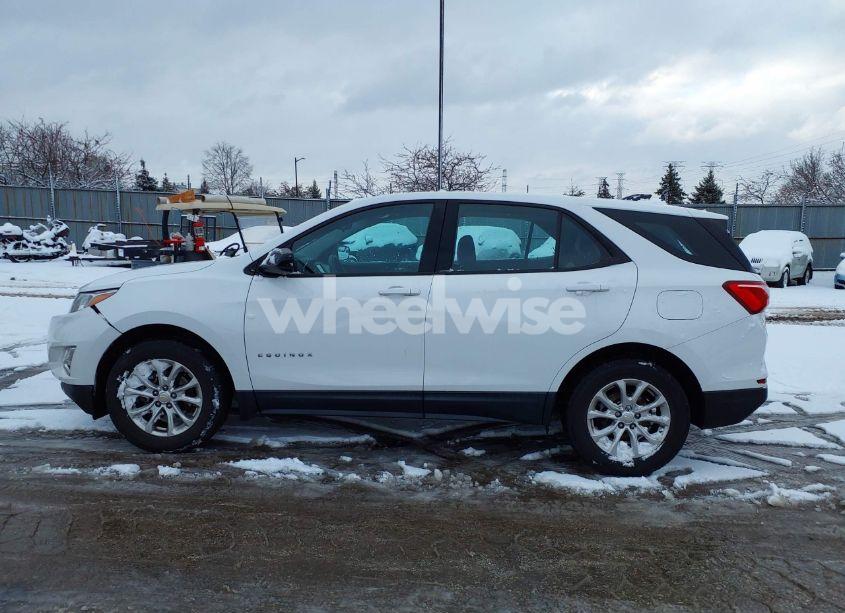 Photo 14 of 2018 Chevrolet Equinox LS (VIN 2GNAXHEV3J6116781)
