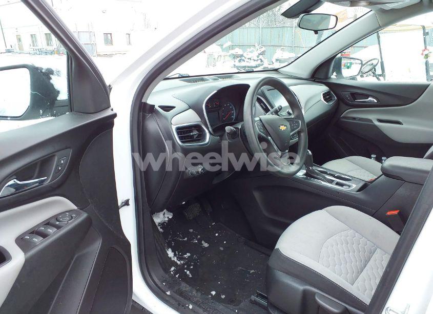Photo 17 of 2018 Chevrolet Equinox LS (VIN 2GNAXHEV3J6116781)