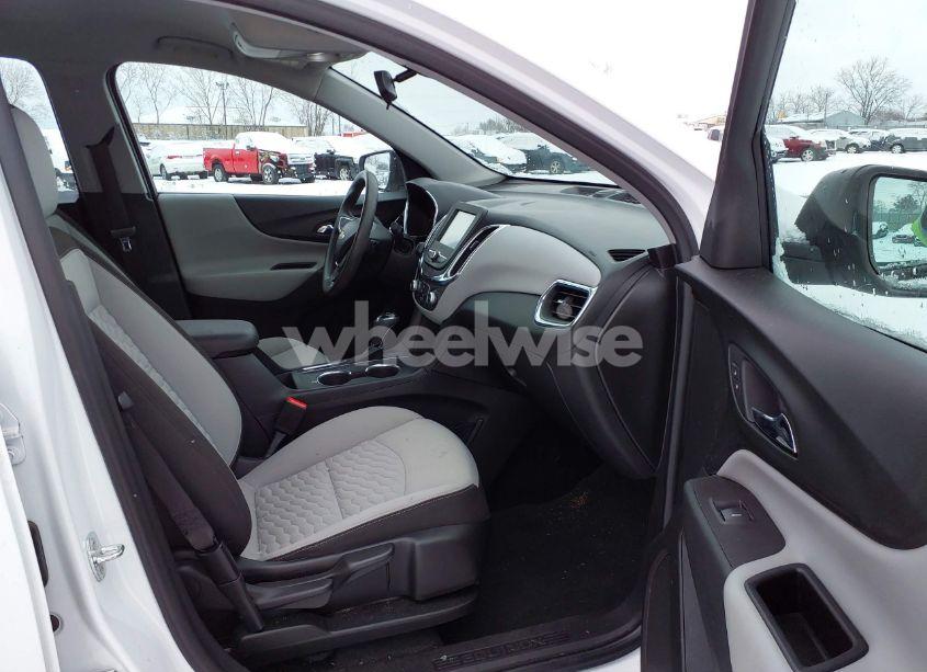 Photo 5 of 2018 Chevrolet Equinox LS (VIN 2GNAXHEV3J6116781)