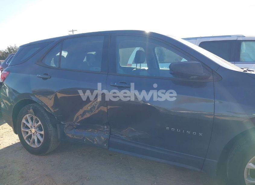 Photo 13 of 2018 Chevrolet Equinox LS (VIN 2GNAXHEV3J6288924)
