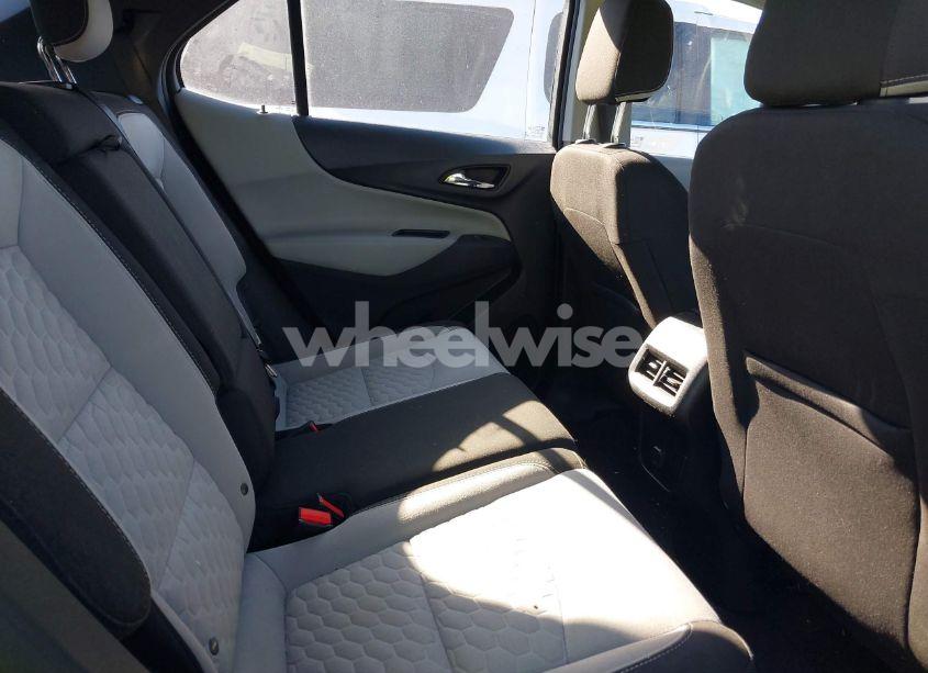 Photo 8 of 2018 Chevrolet Equinox LS (VIN 2GNAXHEV3J6288924)