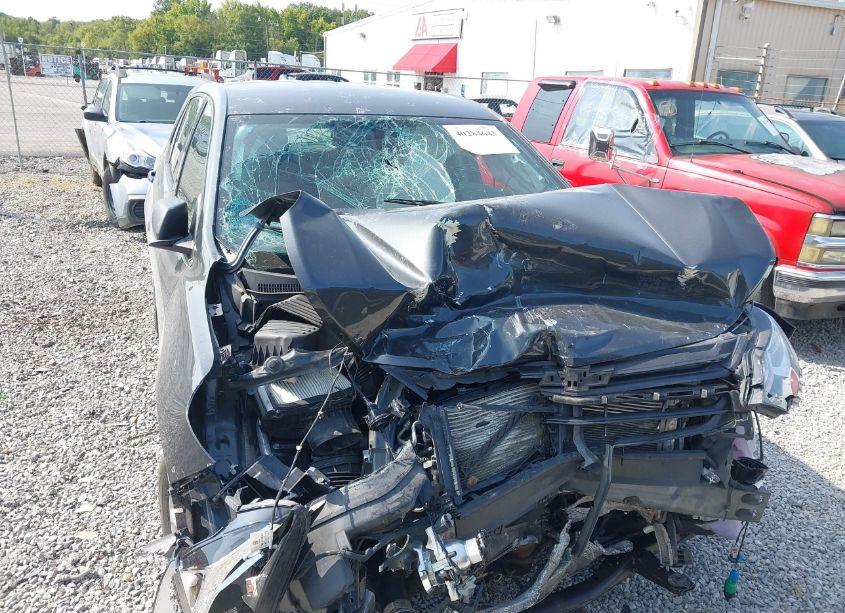 Photo 6 of 2019 Chevrolet Equinox LS (VIN 2GNAXHEV3K6137292)