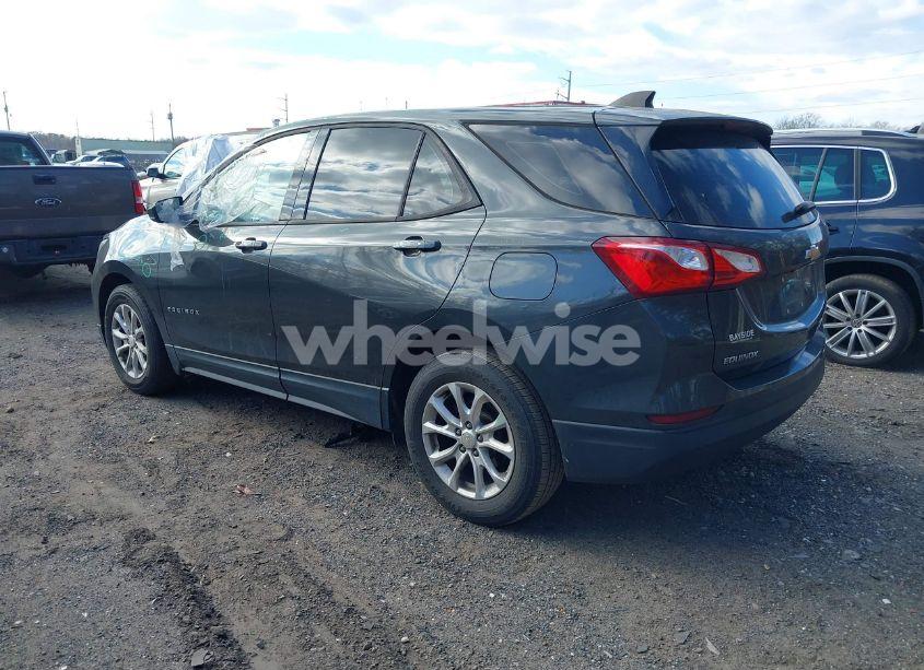 Photo 3 of 2019 Chevrolet Equinox LS (VIN 2GNAXHEV3K6148342)