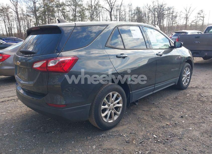 Photo 4 of 2019 Chevrolet Equinox LS (VIN 2GNAXHEV3K6148342)