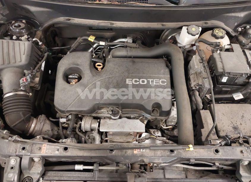 Photo 10 of 2019 Chevrolet Equinox LS (VIN 2GNAXHEV3K6252166)