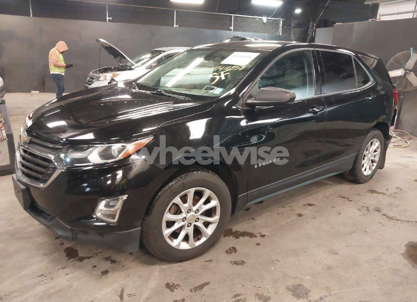 Photo 2 of 2019 Chevrolet Equinox LS (VIN 2GNAXHEV3K6252166)