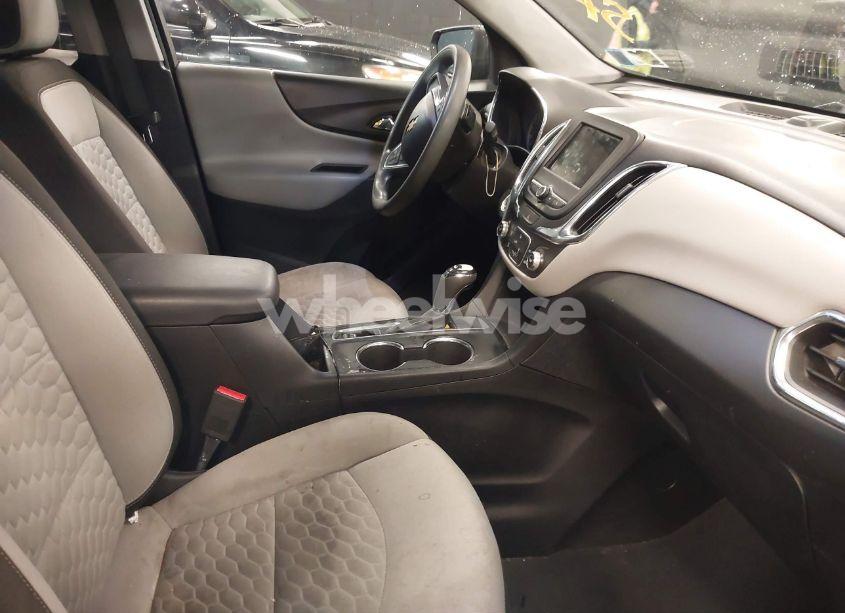 Photo 5 of 2019 Chevrolet Equinox LS (VIN 2GNAXHEV3K6252166)