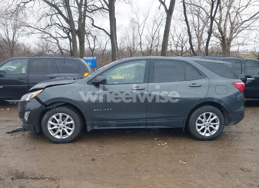 Photo 15 of 2019 Chevrolet Equinox LS (VIN 2GNAXHEV3K6280663)
