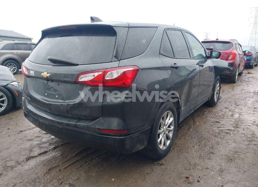Photo 4 of 2019 Chevrolet Equinox LS (VIN 2GNAXHEV3K6280663)