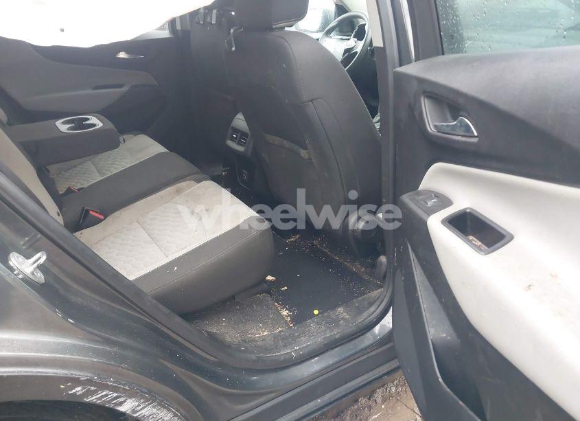 Photo 8 of 2019 Chevrolet Equinox LS (VIN 2GNAXHEV3K6280663)