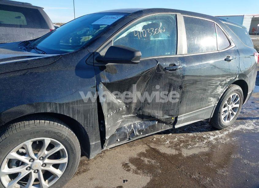 Photo 6 of 2020 Chevrolet Equinox FWD LS (VIN 2GNAXHEV3L6105976)
