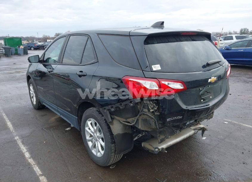 Photo 3 of 2020 Chevrolet Equinox FWD LS (VIN 2GNAXHEV3L6152862)