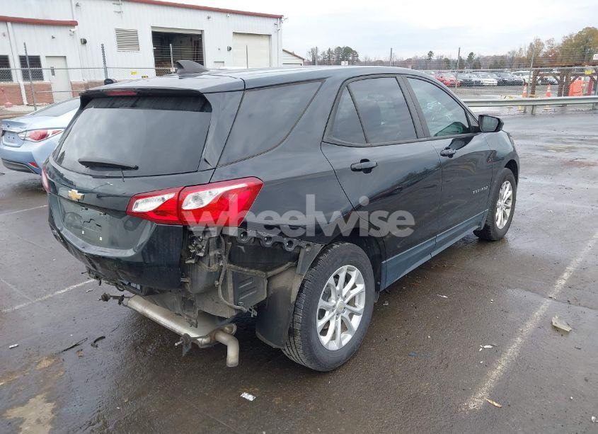 Photo 4 of 2020 Chevrolet Equinox FWD LS (VIN 2GNAXHEV3L6152862)