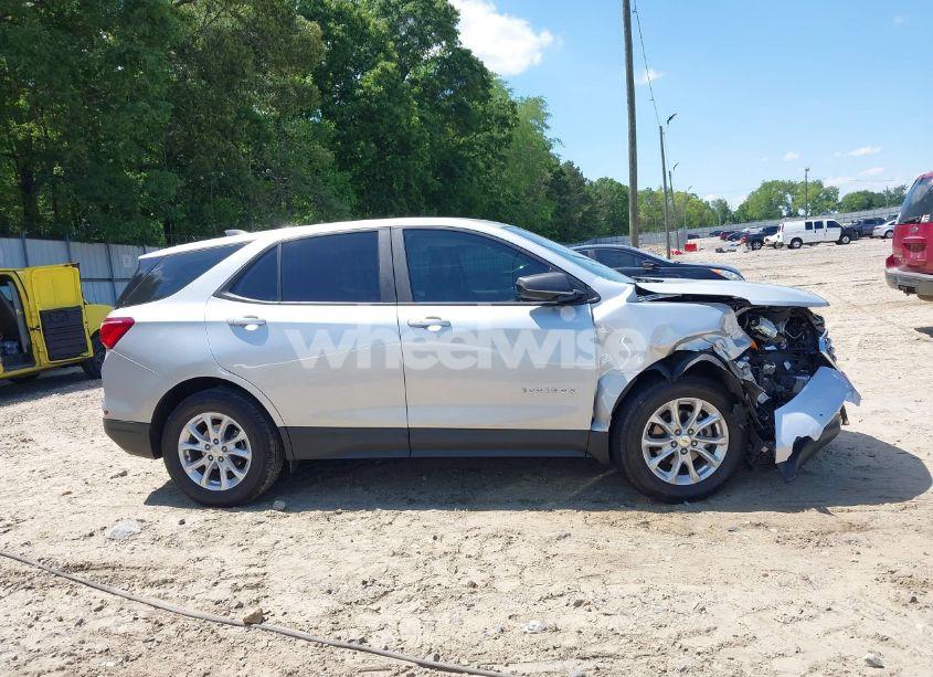 Photo 12 of 2020 Chevrolet Equinox FWD LS (VIN 2GNAXHEV3L6173341)