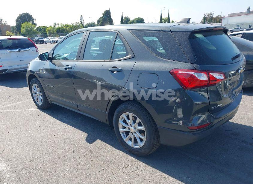 Photo 3 of 2020 Chevrolet Equinox FWD LS (VIN 2GNAXHEV3L6179429)