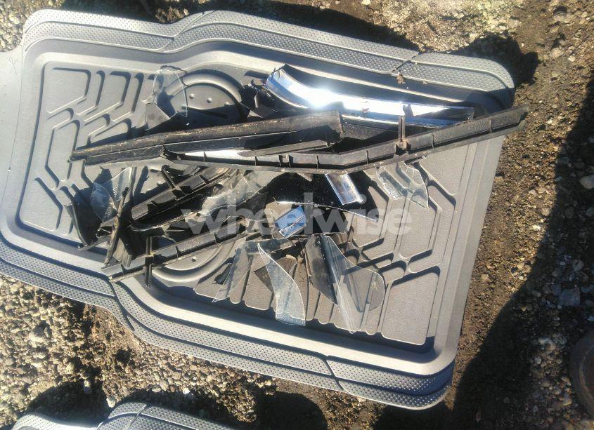 Photo 12 of 2018 Chevrolet Equinox LS (VIN 2GNAXHEV4J6119155)