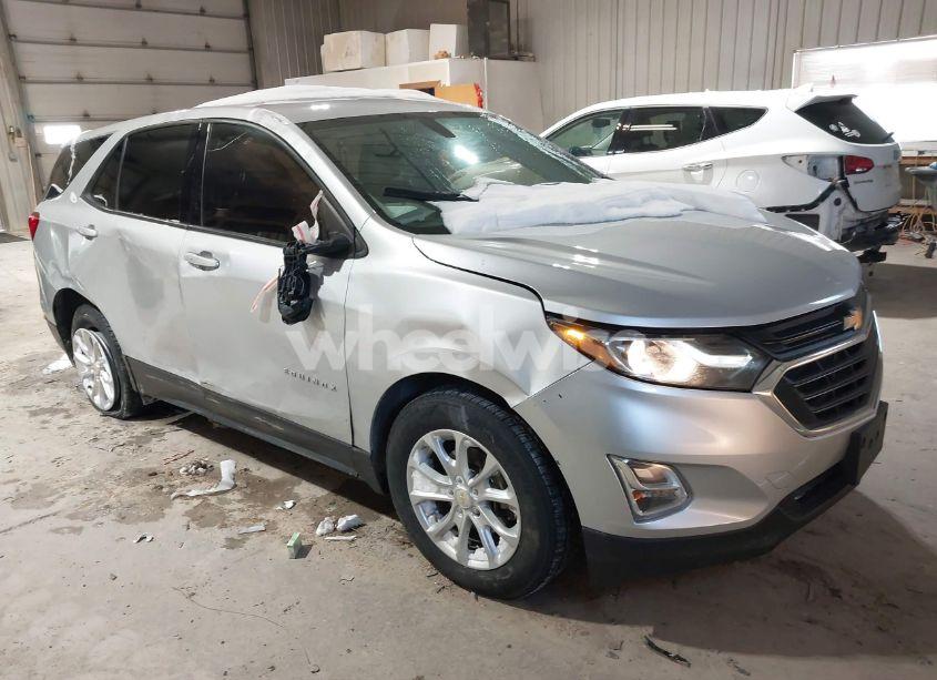 2018 Chevrolet Equinox LS (VIN 2GNAXHEV4J6215819) main photo