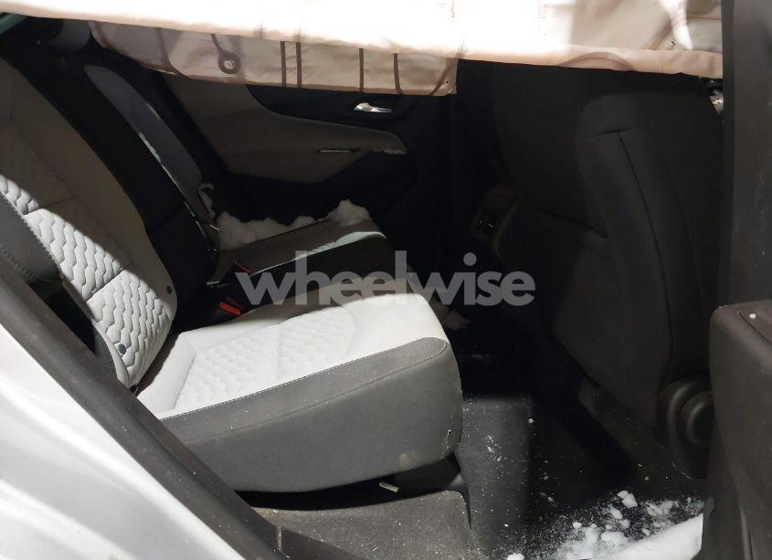 Photo 8 of 2018 Chevrolet Equinox LS (VIN 2GNAXHEV4J6215819)