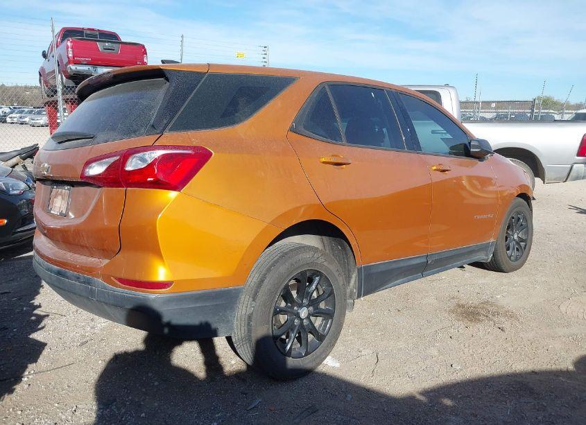 Photo 4 of 2018 Chevrolet Equinox LS (VIN 2GNAXHEV4J6258556)
