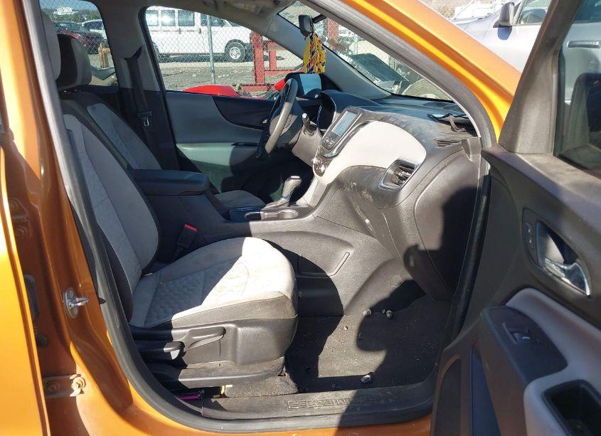 Photo 5 of 2018 Chevrolet Equinox LS (VIN 2GNAXHEV4J6258556)