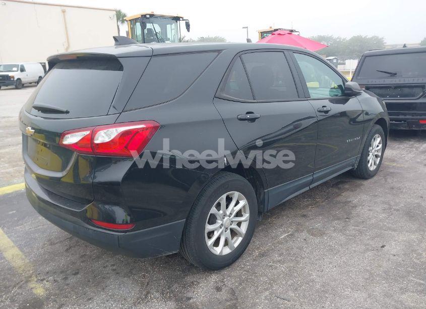 Photo 4 of 2019 Chevrolet Equinox LS (VIN 2GNAXHEV4K6188574)