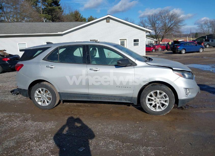 Photo 14 of 2019 Chevrolet Equinox LS (VIN 2GNAXHEV4K6233769)