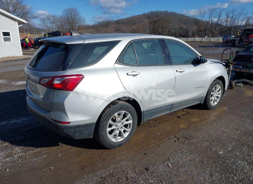 Photo 4 of 2019 Chevrolet Equinox LS (VIN 2GNAXHEV4K6233769)