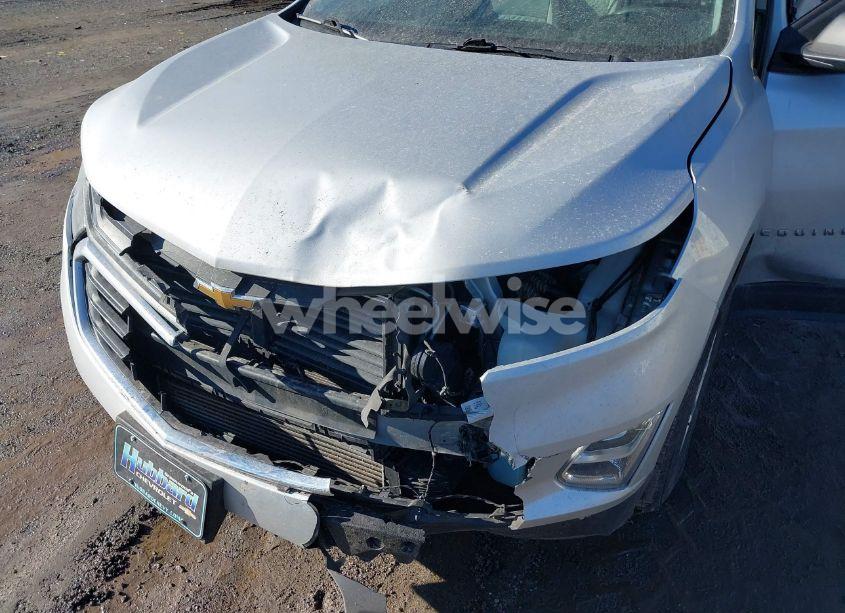 Photo 6 of 2019 Chevrolet Equinox LS (VIN 2GNAXHEV4K6233769)