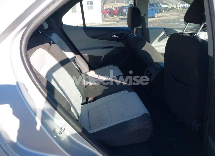 Photo 8 of 2019 Chevrolet Equinox LS (VIN 2GNAXHEV4K6233769)
