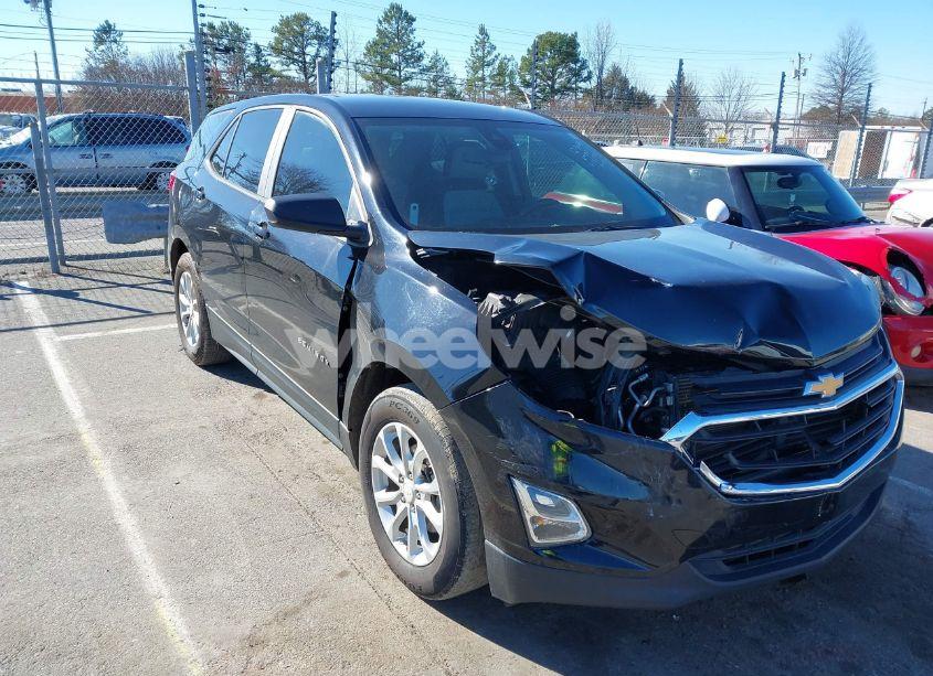 2020 Chevrolet Equinox FWD LS (VIN 2GNAXHEV4L6151980) main photo
