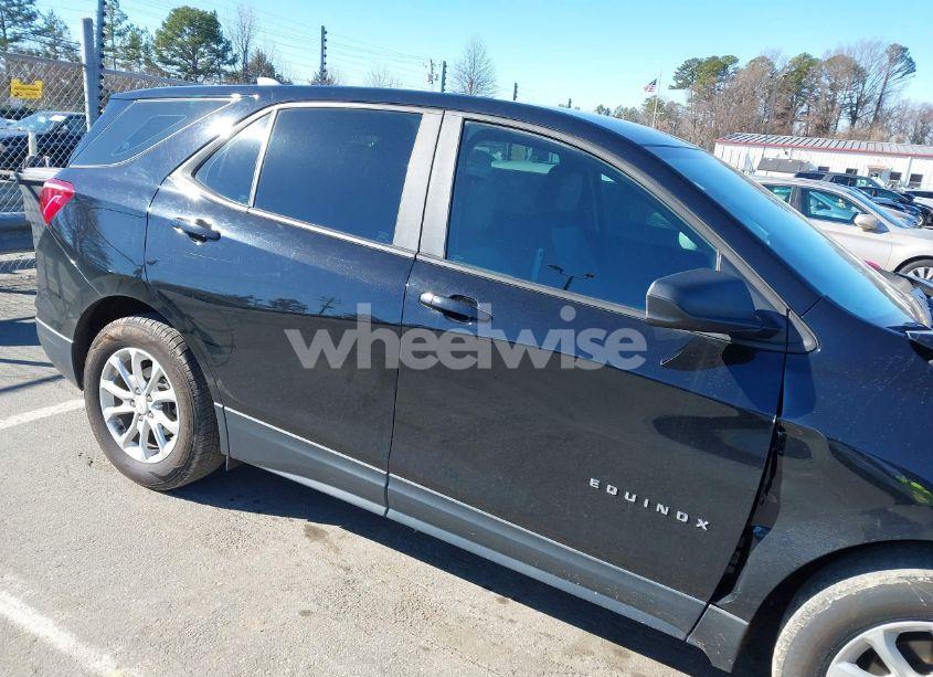 Photo 13 of 2020 Chevrolet Equinox FWD LS (VIN 2GNAXHEV4L6151980)
