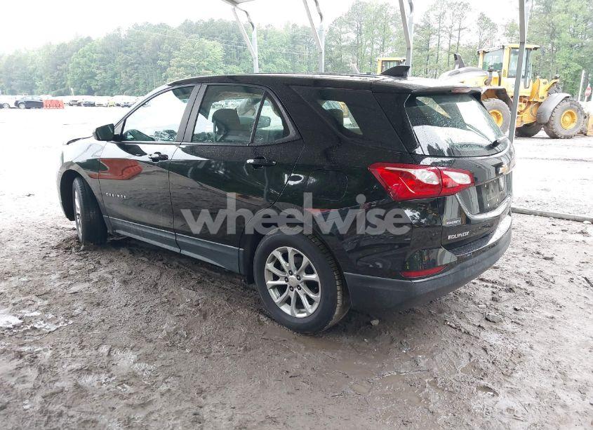 Photo 3 of 2020 Chevrolet Equinox FWD LS (VIN 2GNAXHEV4L6270953)