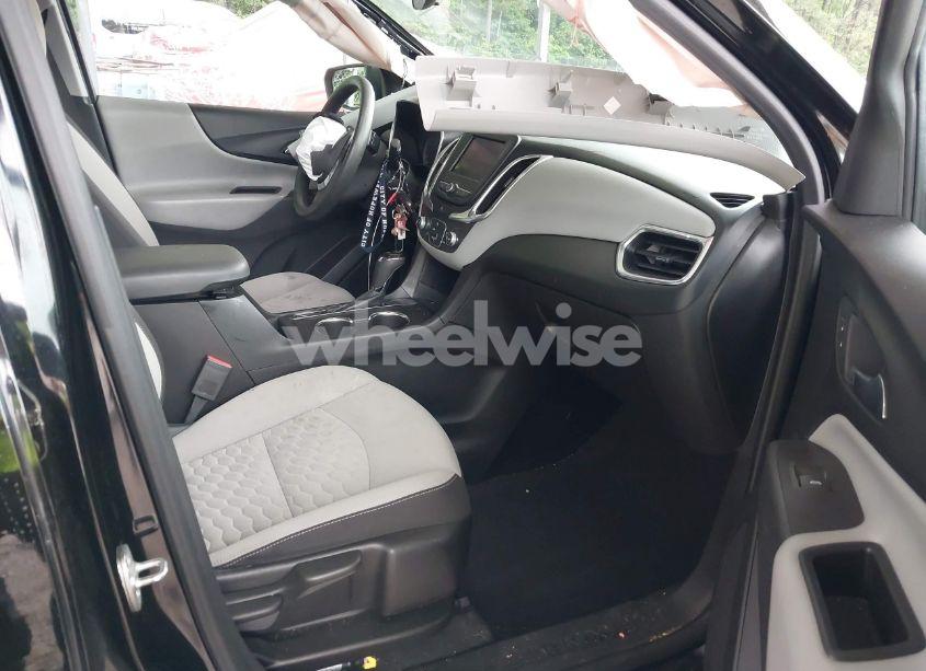 Photo 5 of 2020 Chevrolet Equinox FWD LS (VIN 2GNAXHEV4L6270953)