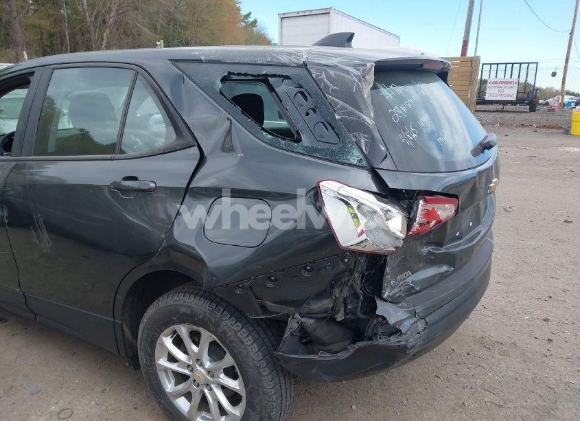 Photo 6 of 2020 Chevrolet Equinox FWD LS (VIN 2GNAXHEV4L6273674)