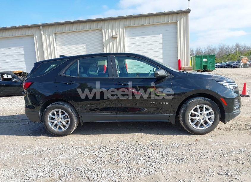 Photo 13 of 2022 Chevrolet Equinox FWD LS (VIN 2GNAXHEV4N6142831)