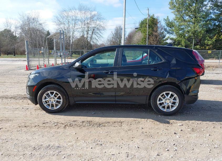 Photo 14 of 2022 Chevrolet Equinox FWD LS (VIN 2GNAXHEV4N6142831)