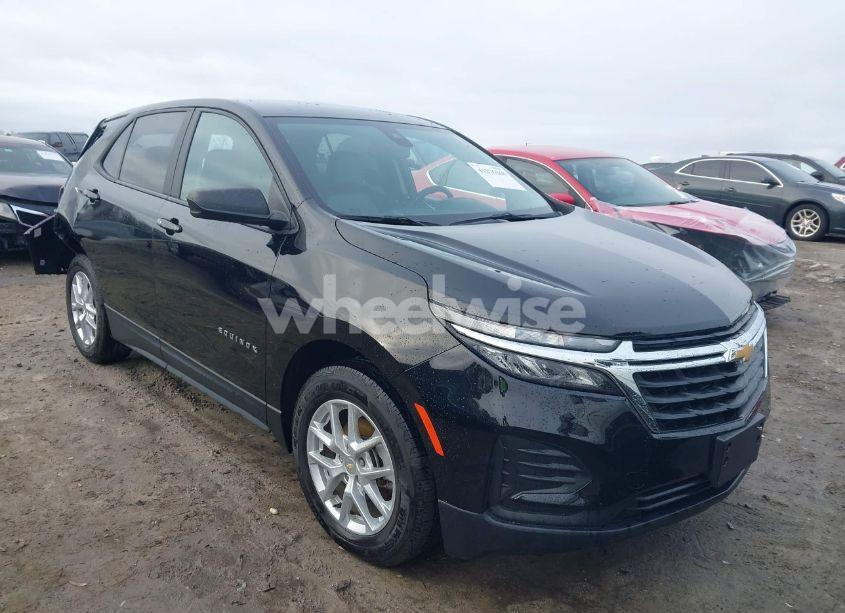 2022 Chevrolet Equinox FWD LS (VIN 2GNAXHEV4N6145860) main photo