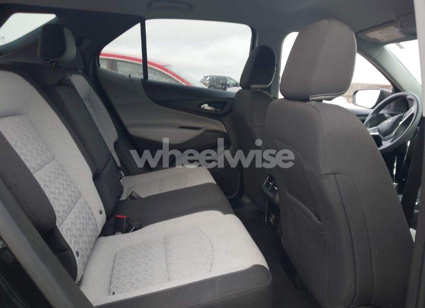 Photo 8 of 2022 Chevrolet Equinox FWD LS (VIN 2GNAXHEV4N6145860)