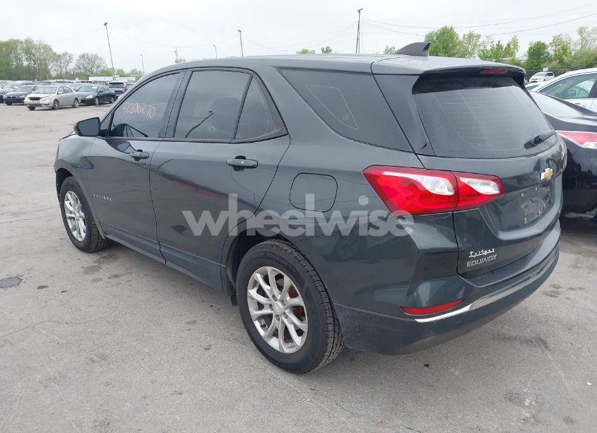 Photo 3 of 2018 Chevrolet Equinox LS (VIN 2GNAXHEV5J6119441)