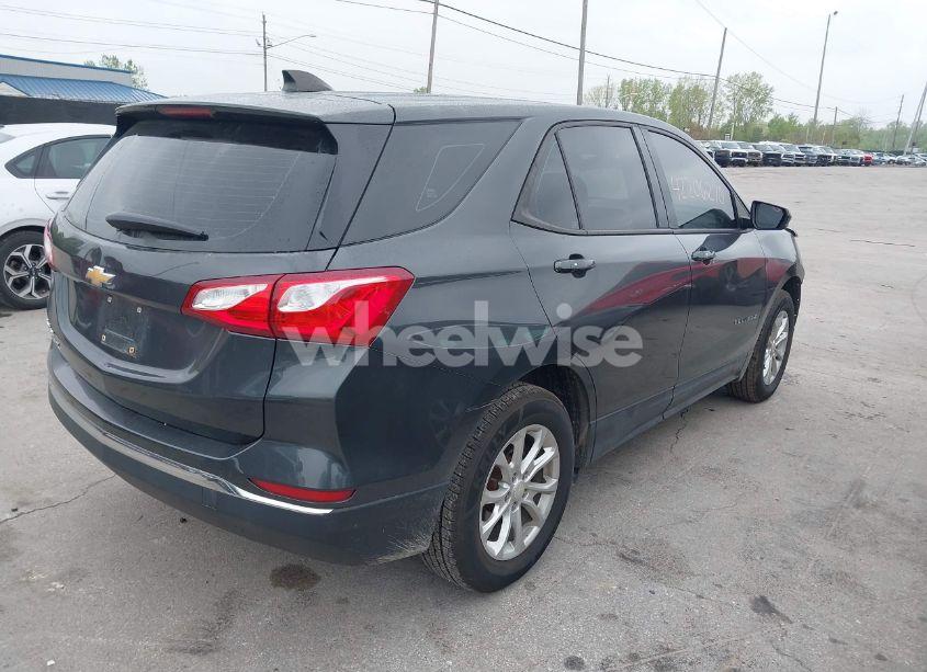 Photo 4 of 2018 Chevrolet Equinox LS (VIN 2GNAXHEV5J6119441)