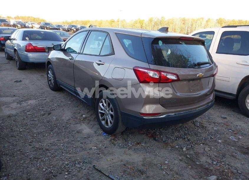 Photo 3 of 2018 Chevrolet Equinox LS (VIN 2GNAXHEV5J6226716)