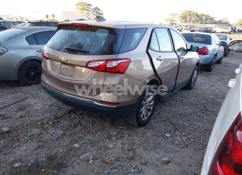 Photo 4 of 2018 Chevrolet Equinox LS (VIN 2GNAXHEV5J6226716)