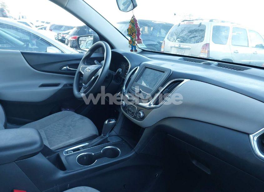 Photo 5 of 2018 Chevrolet Equinox LS (VIN 2GNAXHEV5J6226716)