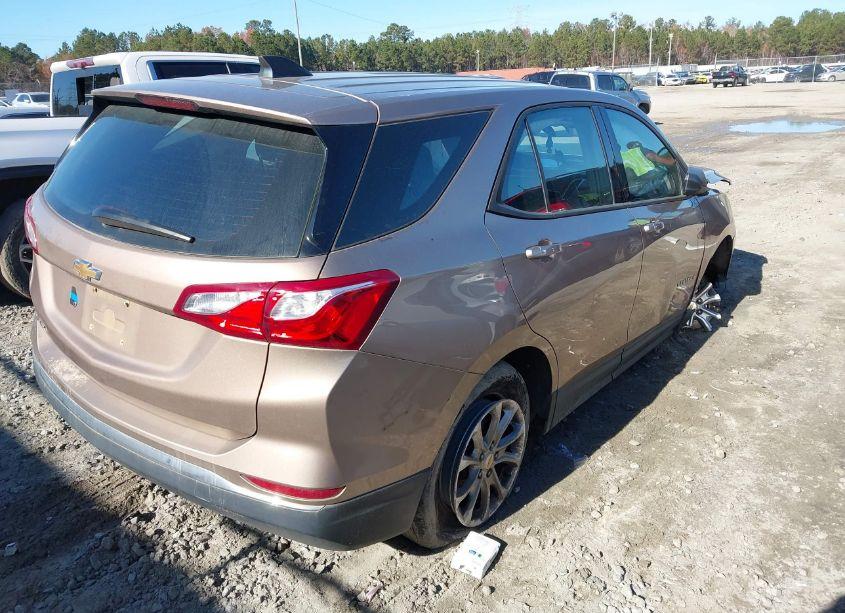 Photo 4 of 2018 Chevrolet Equinox LS (VIN 2GNAXHEV5J6244200)