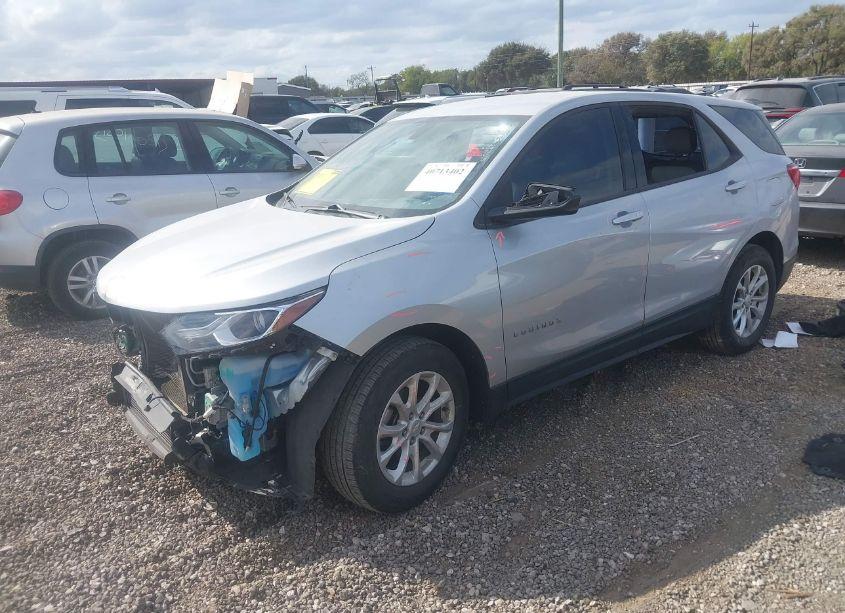 Photo 2 of 2019 Chevrolet Equinox LS (VIN 2GNAXHEV5K6123944)