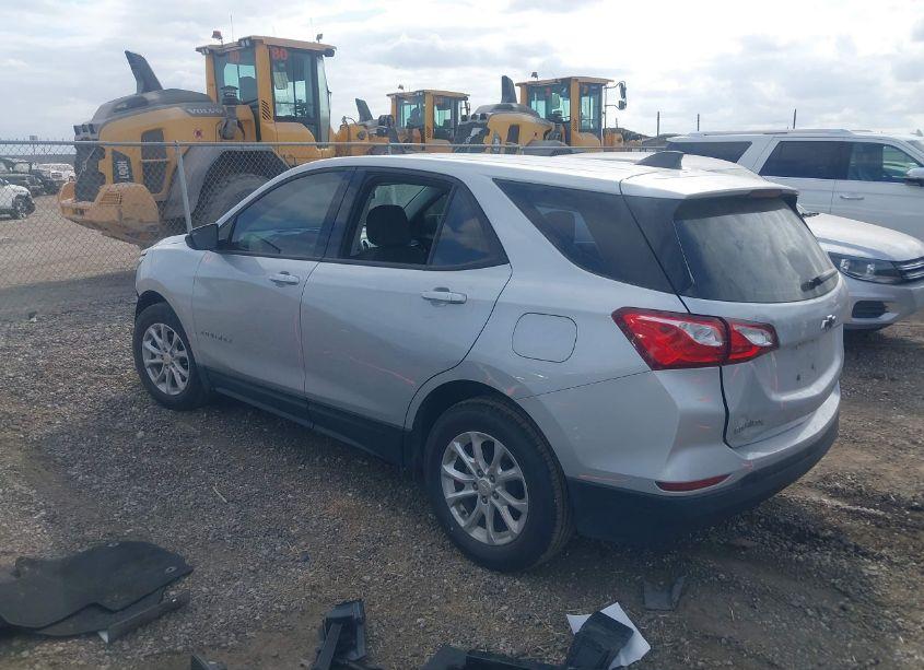 Photo 3 of 2019 Chevrolet Equinox LS (VIN 2GNAXHEV5K6123944)