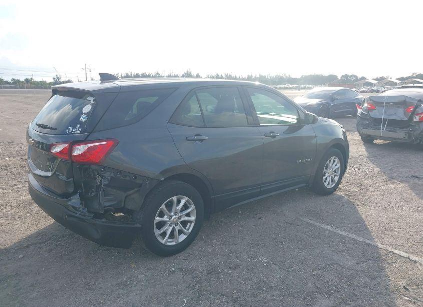 Photo 4 of 2019 Chevrolet Equinox LS (VIN 2GNAXHEV5K6231397)