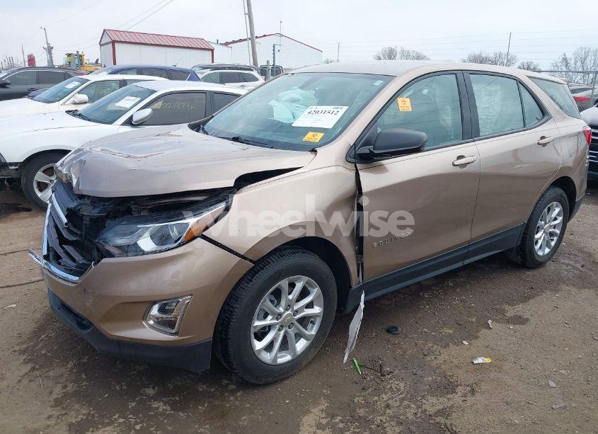Photo 2 of 2019 Chevrolet Equinox LS (VIN 2GNAXHEV5K6294242)