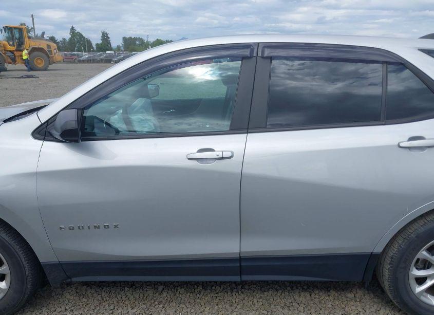 Photo 14 of 2020 Chevrolet Equinox FWD LS (VIN 2GNAXHEV5L6120673)